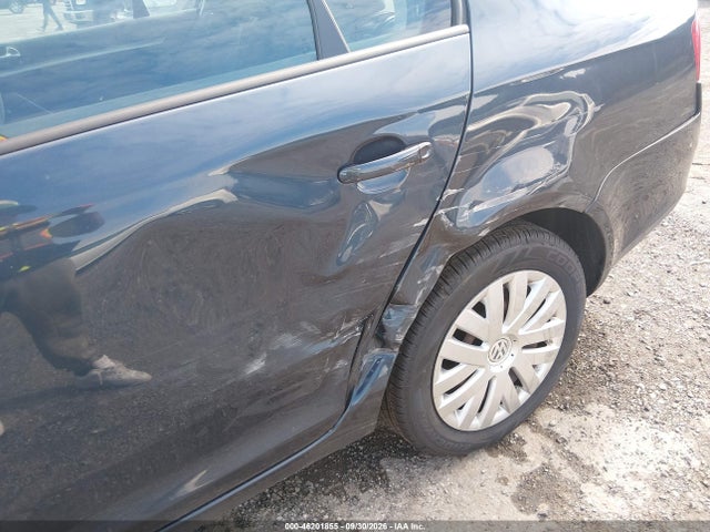 46201855 :رقم المزاد ، 3VWJZ7AJ4AM083048 vin ، 2010 Volkswagen Jetta S مزاد بيع