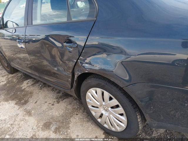 46201855 :رقم المزاد ، 3VWJZ7AJ4AM083048 vin ، 2010 Volkswagen Jetta S مزاد بيع