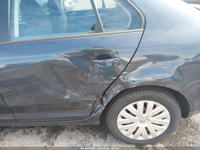 46201855 :رقم المزاد ، 3VWJZ7AJ4AM083048 vin ، 2010 Volkswagen Jetta S مزاد بيع