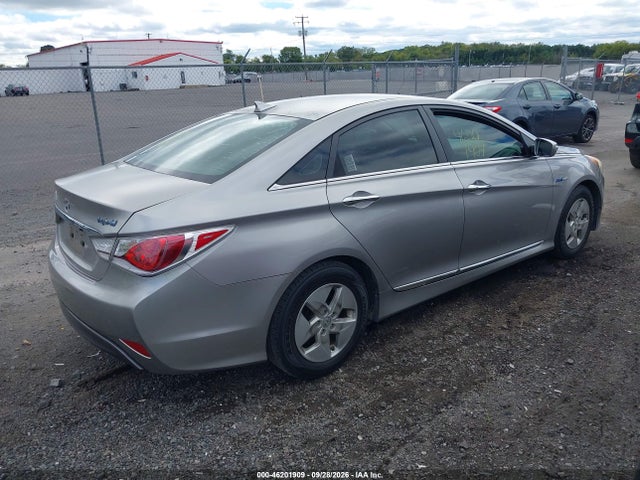 2012 Hyundai Sonata Hybrid მანქანა იყიდება აუქციონზე, vin: KMHEC4A40CA034164, აუქციონის ნომერი: 46201909