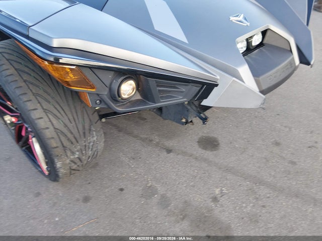 Polaris Slingshot 2018 57XAAPFA2J8130155 Image 14