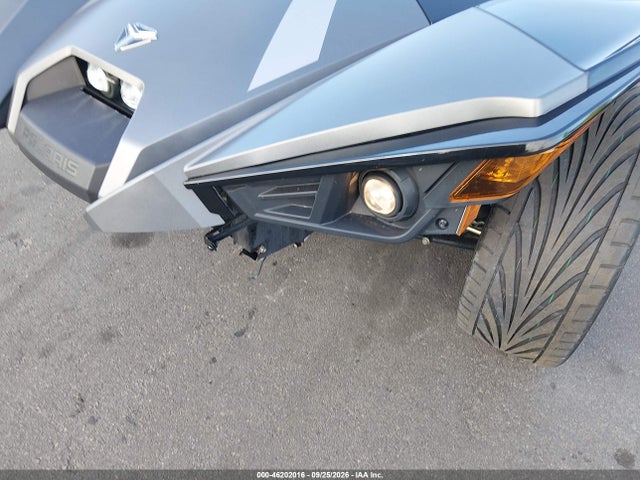 Polaris Slingshot 2018 57XAAPFA2J8130155 Image 15