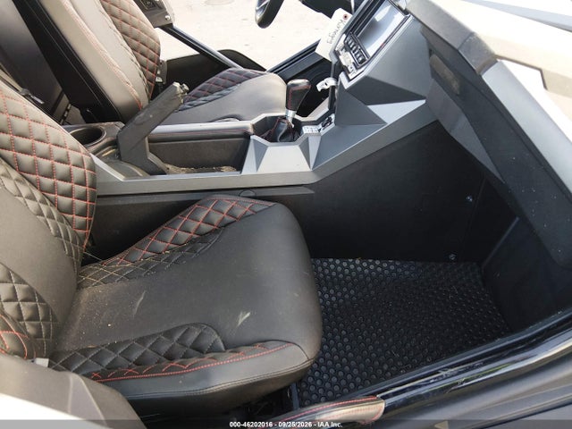 Polaris Slingshot 2018 57XAAPFA2J8130155 Image 5