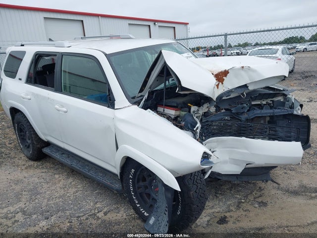46202044 :رقم المزاد ، JTEZU5JR3J5177650 vin ، 2018 Toyota 4runner Sr5 مزاد بيع