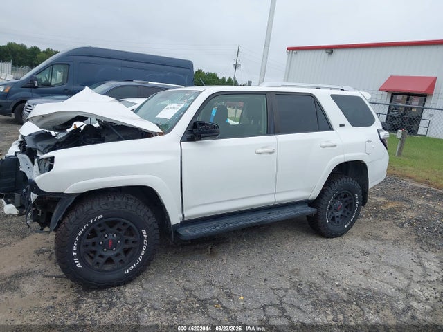 46202044 :رقم المزاد ، JTEZU5JR3J5177650 vin ، 2018 Toyota 4runner Sr5 مزاد بيع