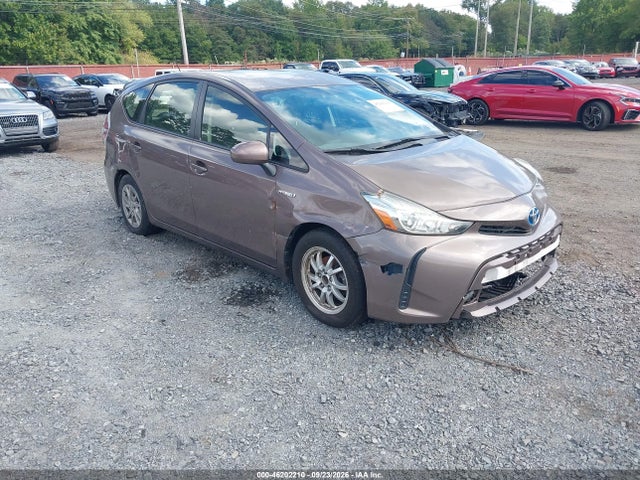 46202210 :رقم المزاد ، JTDZN3EU3FJ039660 vin ، 2015 Toyota Prius V Three مزاد بيع