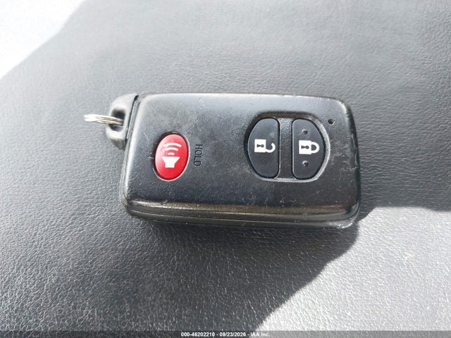 46202210 :رقم المزاد ، JTDZN3EU3FJ039660 vin ، 2015 Toyota Prius V Three مزاد بيع