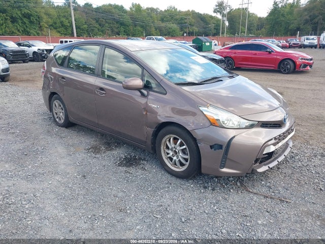 46202210 :رقم المزاد ، JTDZN3EU3FJ039660 vin ، 2015 Toyota Prius V Three مزاد بيع