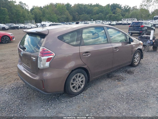 46202210 :رقم المزاد ، JTDZN3EU3FJ039660 vin ، 2015 Toyota Prius V Three مزاد بيع