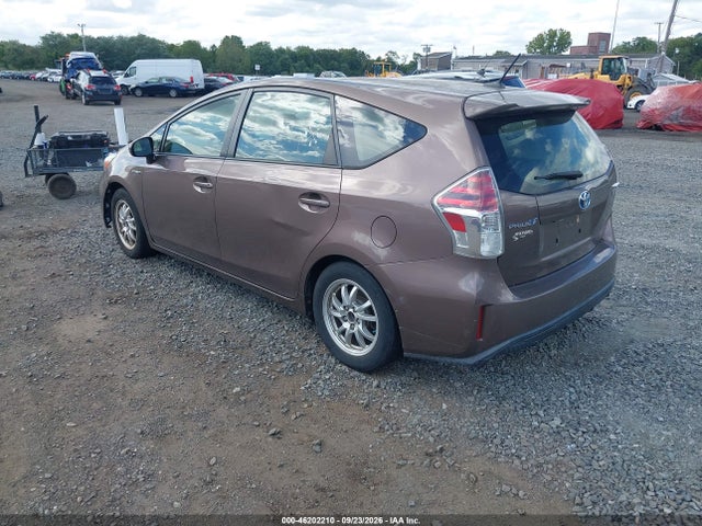 46202210 :رقم المزاد ، JTDZN3EU3FJ039660 vin ، 2015 Toyota Prius V Three مزاد بيع