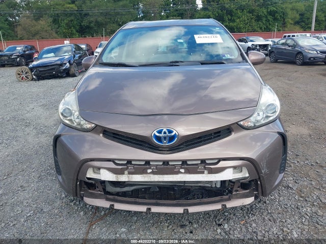 46202210 :رقم المزاد ، JTDZN3EU3FJ039660 vin ، 2015 Toyota Prius V Three مزاد بيع