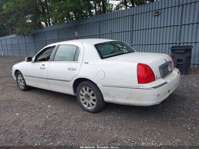 Продажа на аукционе авто 2010 Lincoln Town Car Signature Limited, vin: 2LNBL8CV4AX613193, номер лота: 46202330