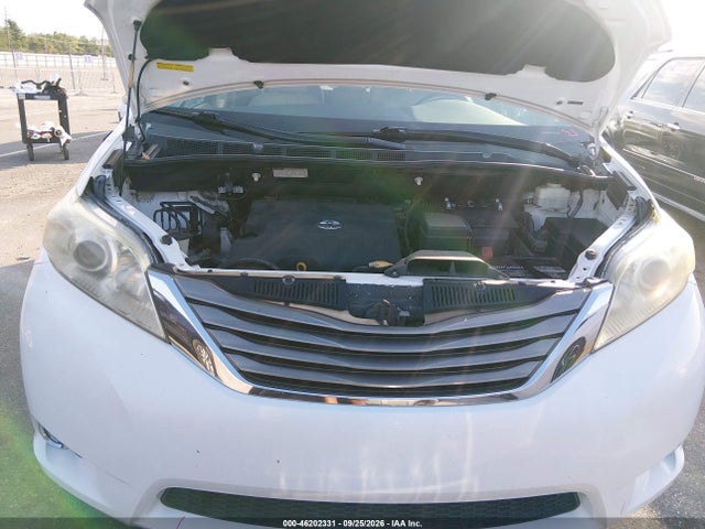 Aukcja sprzedaży 2011 Toyota Sienna Xle V6, vin: 5TDYK3DC7BS163988, numer aukcji: 46202331