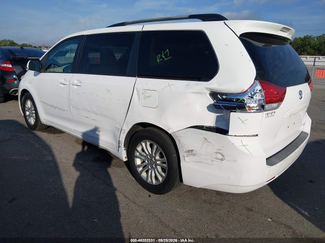 Aukcja sprzedaży 2011 Toyota Sienna Xle V6, vin: 5TDYK3DC7BS163988, numer aukcji: 46202331