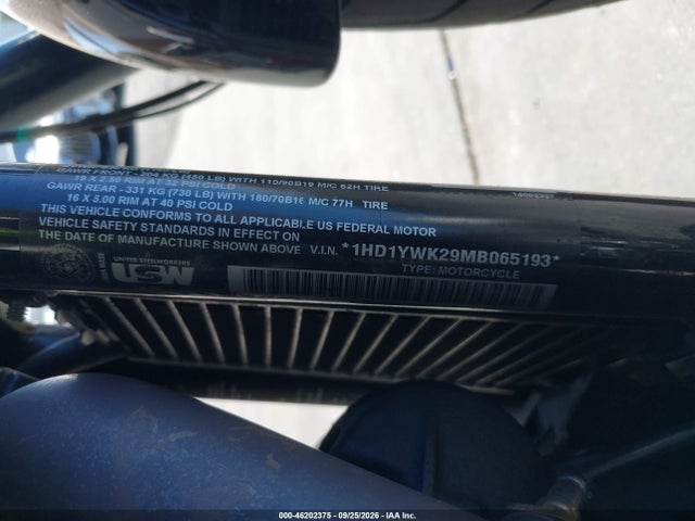 Harley-Davidson FXLRS 2021 1HD1YWK29MB065193 Image 10