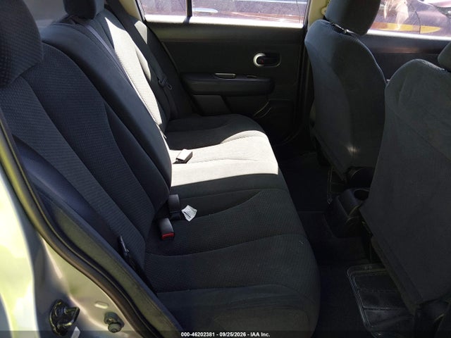 46202381 :رقم المزاد ، 3N1BC1CP9CK270469 vin ، 2012 Nissan Versa 1.8 S مزاد بيع
