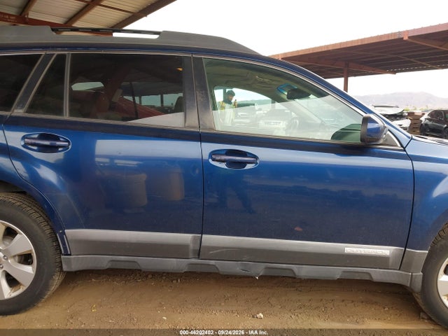 2011 Subaru Outback 2.5i Premium მანქანა იყიდება აუქციონზე, vin: 4S4BRBGC3B3332800, აუქციონის ნომერი: 46202402