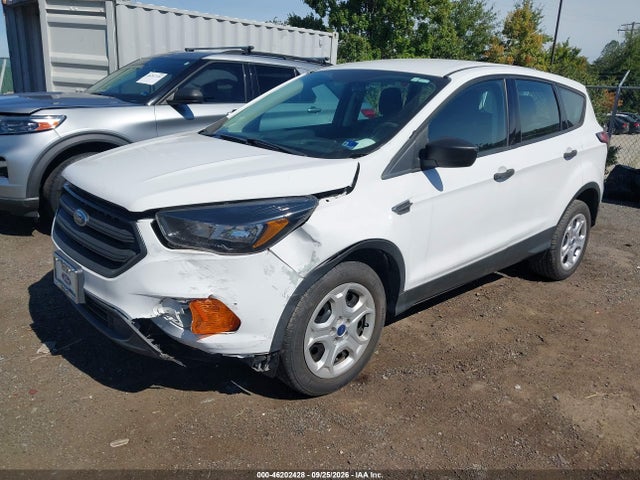 46202428 :رقم المزاد ، 1FMCU0F7XJUC62880 vin ، 2018 Ford Escape S مزاد بيع