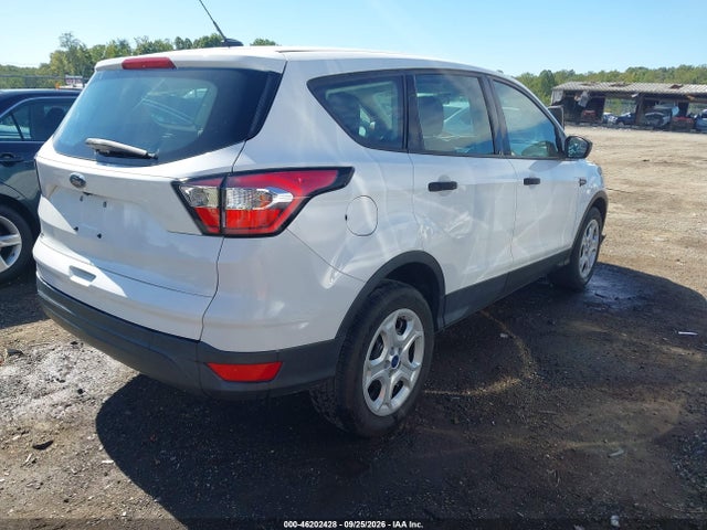 46202428 :رقم المزاد ، 1FMCU0F7XJUC62880 vin ، 2018 Ford Escape S مزاد بيع
