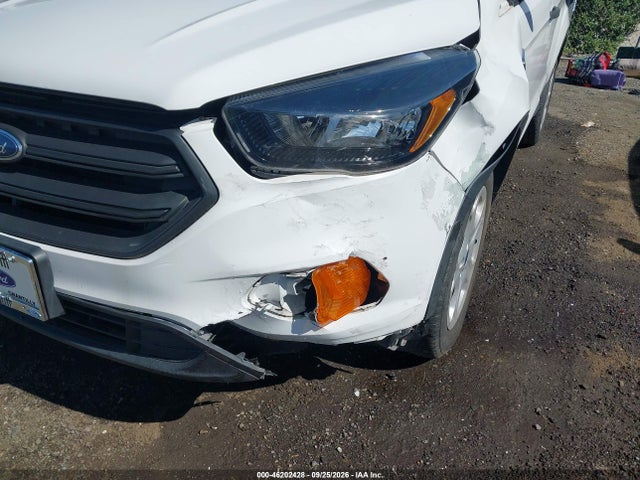 46202428 :رقم المزاد ، 1FMCU0F7XJUC62880 vin ، 2018 Ford Escape S مزاد بيع