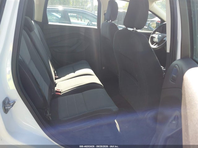 46202428 :رقم المزاد ، 1FMCU0F7XJUC62880 vin ، 2018 Ford Escape S مزاد بيع