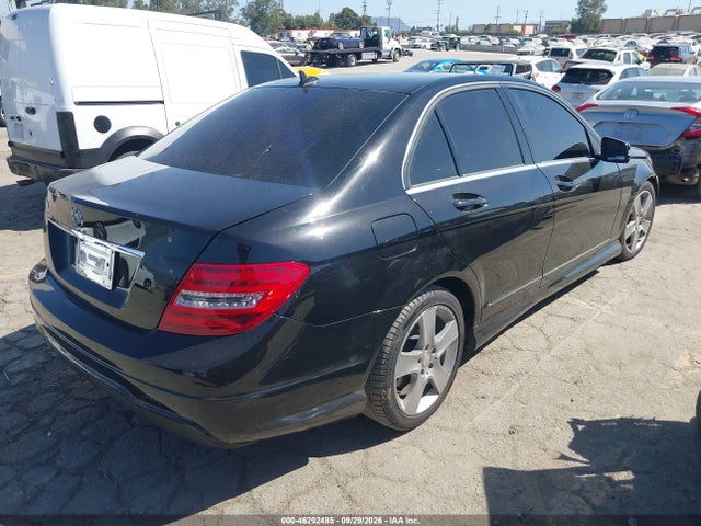 Продаж на аукціоні авто 2012 Mercedes-benz C 250 Sport, vin: WDDGF4HB5CR236661, номер лоту: 46202485