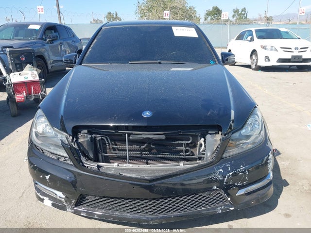 Продаж на аукціоні авто 2012 Mercedes-benz C 250 Sport, vin: WDDGF4HB5CR236661, номер лоту: 46202485
