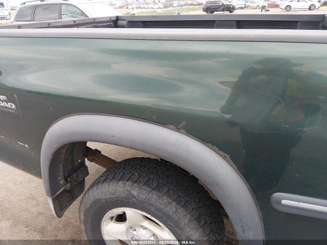 Продажа на аукционе авто 2002 Toyota Tundra Sr5, vin: 5TBBT441X2S283543, номер лота: 46202512