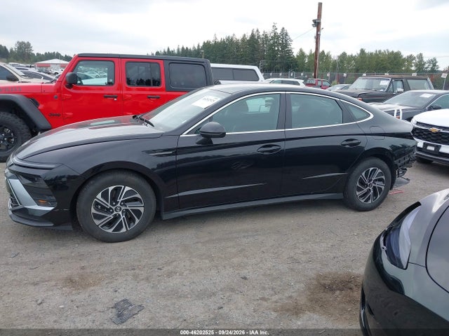 Продаж на аукціоні авто 2026 Hyundai Sonata Hybrid Blue, vin: KMHL24JJ4TA153870, номер лоту: 46202525