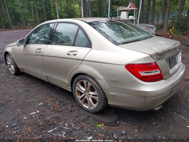 Продажа на аукционе авто 2012 Mercedes-benz C 300 C 300 Luxury/sport 4matic, vin: WDDGF8BB5CA650439, номер лота: 46202528
