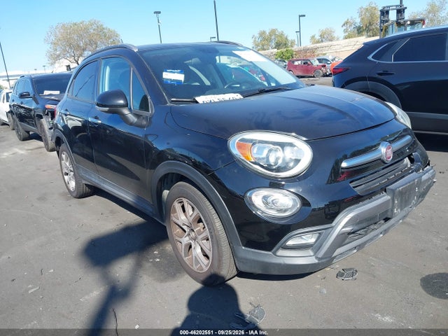 46202551 :رقم المزاد ، ZFBCFXCBXHP590795 vin ، 2017 Fiat 500x Trekking Fwd مزاد بيع