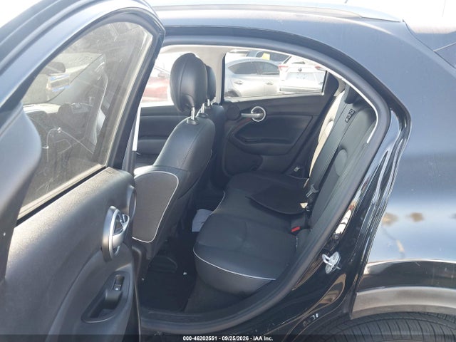 46202551 :رقم المزاد ، ZFBCFXCBXHP590795 vin ، 2017 Fiat 500x Trekking Fwd مزاد بيع