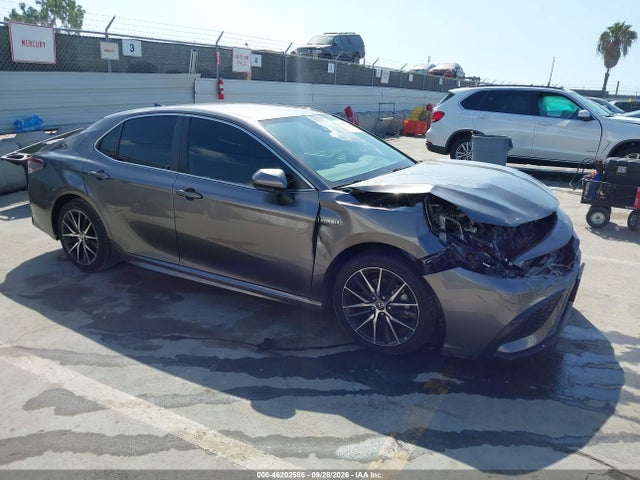 2021 Toyota Camry Se Hybrid მანქანა იყიდება აუქციონზე, vin: 4T1G31AK3MU556101, აუქციონის ნომერი: 46202586