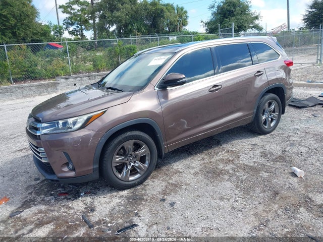 Продаж на аукціоні авто 2018 Toyota Highlander Limited Platinum, vin: 5TDYZRFH0JS276476, номер лоту: 46202619