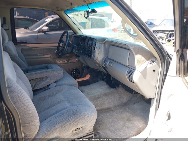 46202657 :رقم المزاد ، 3GNEC18R7XG113916 vin ، 1999 Chevrolet Tahoe مزاد بيع