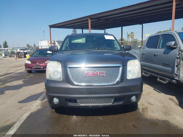 46202672 :رقم المزاد ، 1GKS2MEFXBR252929 vin ، 2011 Gmc Yukon Xl 1500 Denali مزاد بيع