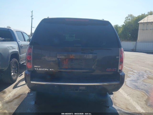46202672 :رقم المزاد ، 1GKS2MEFXBR252929 vin ، 2011 Gmc Yukon Xl 1500 Denali مزاد بيع