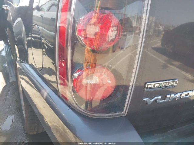 46202672 :رقم المزاد ، 1GKS2MEFXBR252929 vin ، 2011 Gmc Yukon Xl 1500 Denali مزاد بيع