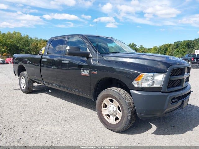 46202769 :رقم المزاد ، 3C63R3GT0JG428806 vin ، 2018 Ram 3500 Tradesman مزاد بيع