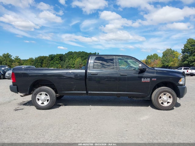 46202769 :رقم المزاد ، 3C63R3GT0JG428806 vin ، 2018 Ram 3500 Tradesman مزاد بيع