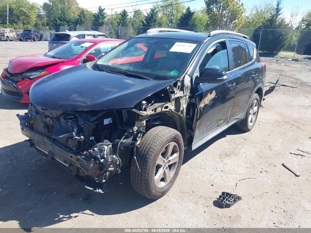 46202790 :رقم المزاد ، 2T3RFREV4FW363307 vin ، 2015 Toyota Rav4 Xle مزاد بيع