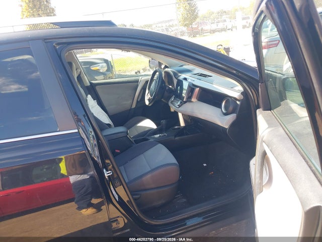 46202790 :رقم المزاد ، 2T3RFREV4FW363307 vin ، 2015 Toyota Rav4 Xle مزاد بيع