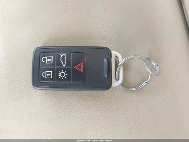 Продажа на аукционе авто 2015 Volvo S60 T5 Drive-e Premier, vin: YV126MFK9F2337216, номер лота: 46202801