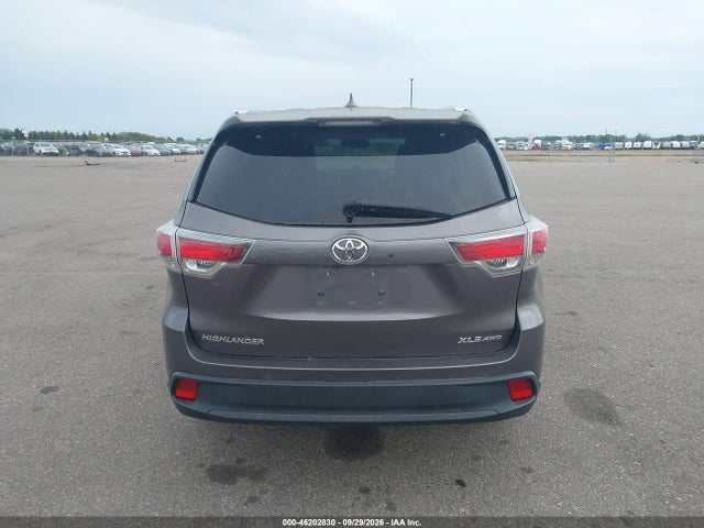 Продажа на аукционе авто 2016 Toyota Highlander Xle V6, vin: 5TDJKRFH1GS228841, номер лота: 46202830