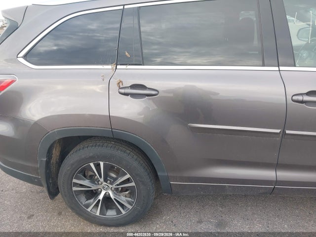 Продажа на аукционе авто 2016 Toyota Highlander Xle V6, vin: 5TDJKRFH1GS228841, номер лота: 46202830