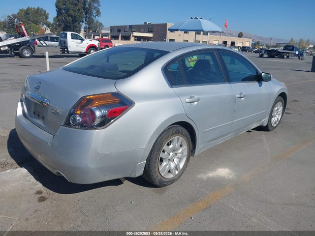 2010 Nissan Altima 2.5 S მანქანა იყიდება აუქციონზე, vin: 1N4AL2AP1AN526795, აუქციონის ნომერი: 46202853