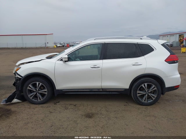2017 Nissan Rogue Sl მანქანა იყიდება აუქციონზე, vin: 5N1AT2MV1HC730924, აუქციონის ნომერი: 46202945