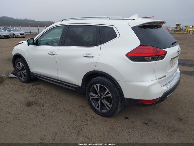 2017 Nissan Rogue Sl მანქანა იყიდება აუქციონზე, vin: 5N1AT2MV1HC730924, აუქციონის ნომერი: 46202945