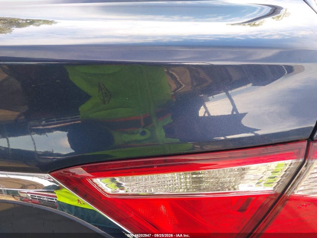 2016 Toyota Camry Hybrid Le მანქანა იყიდება აუქციონზე, vin: 4T1BD1FK0GU196399, აუქციონის ნომერი: 46202947