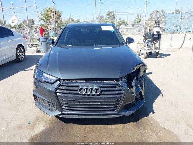 46203206 :رقم المزاد ، WAUGMAF4XKN012162 vin ، 2019 Audi A4 40 Titanium Premium مزاد بيع